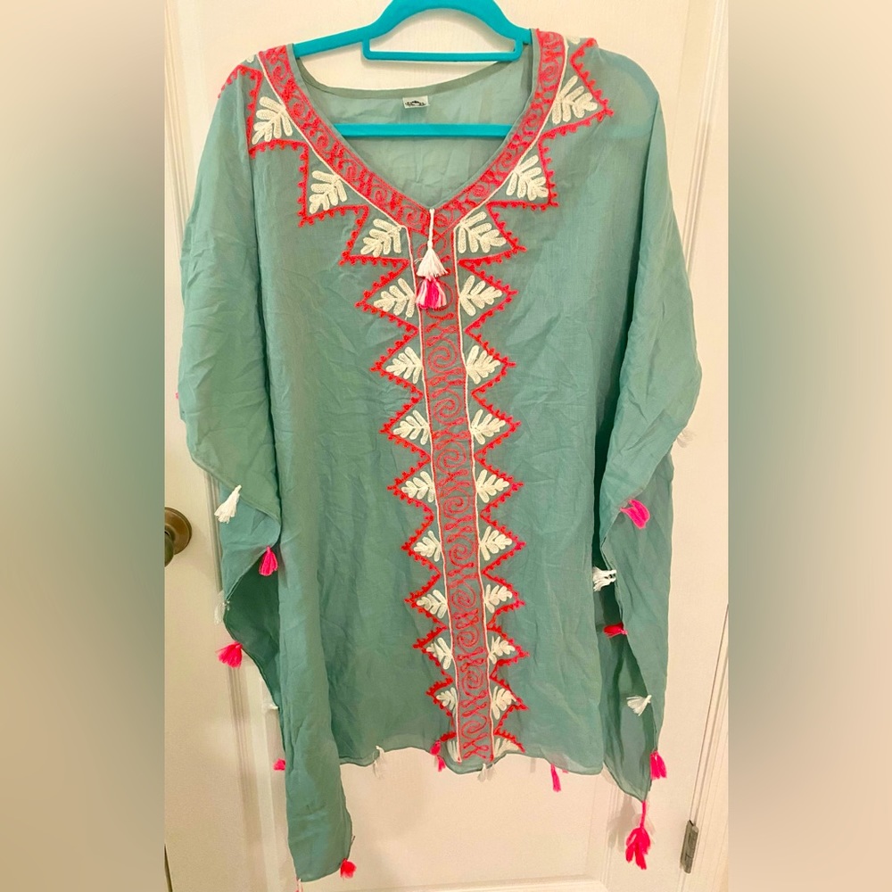 💕NWT Poncho Coverup